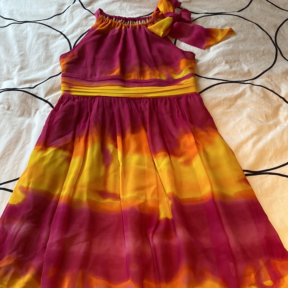 Express multi color chiffon dress in size 6 with bow detail